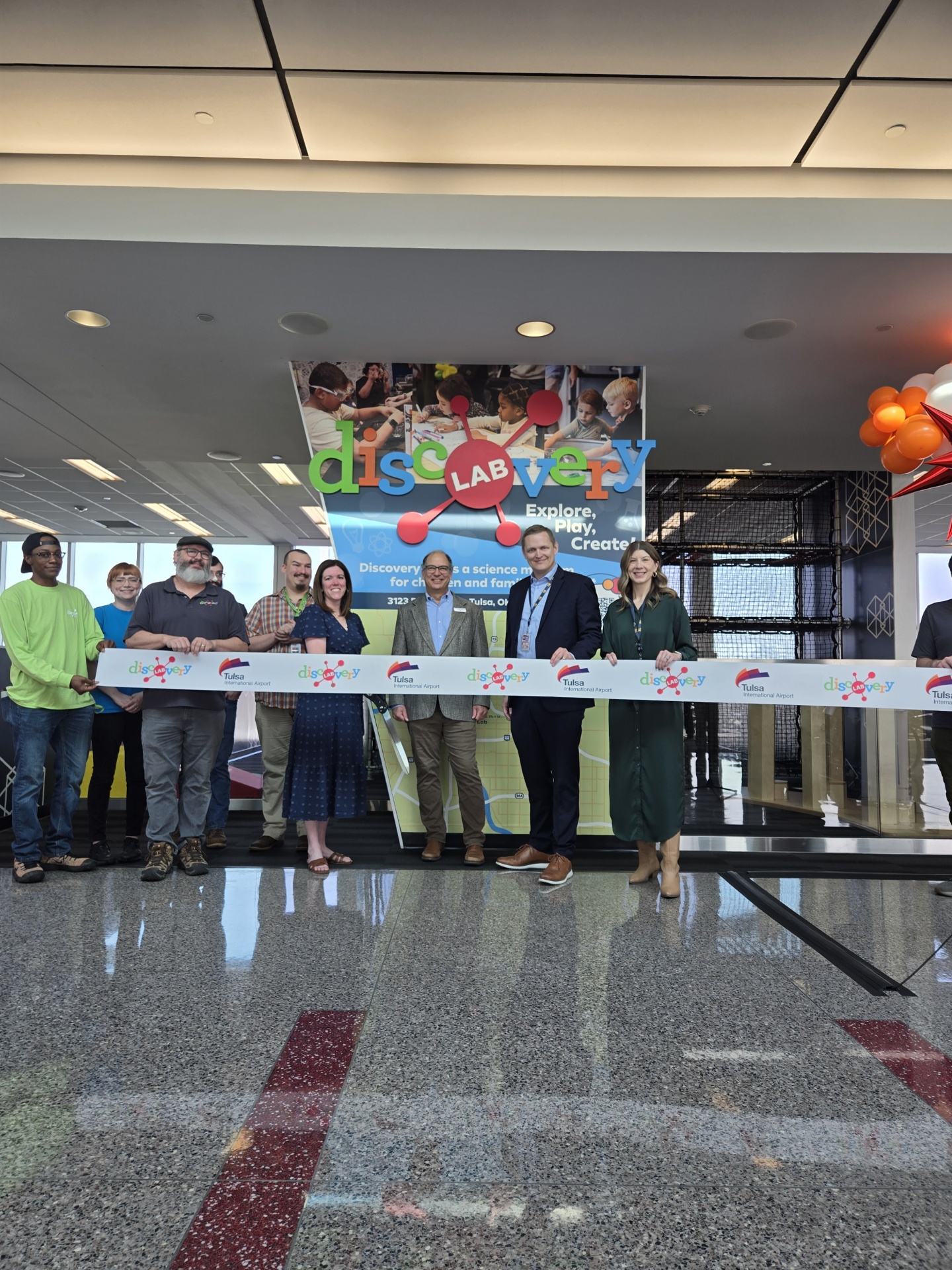 Tulsa International Airport and Discovery Lab Open New Play Area in the Terminal